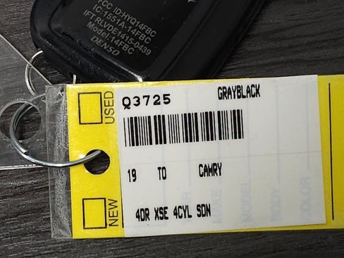 Used 2019 Toyota Camry XSE image 30