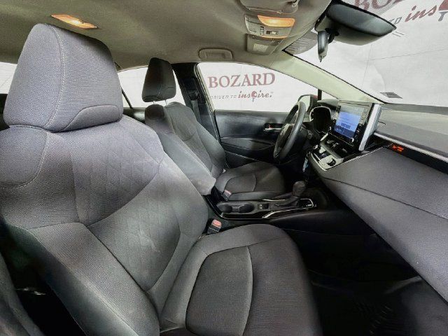 Used 2020 Toyota Corolla LE FWD image 30