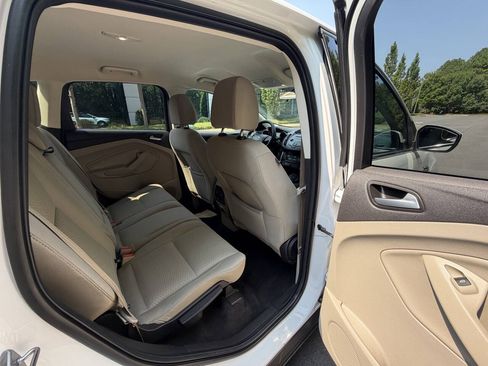 Used 2017 Ford Escape SE AWD/4WD image 13