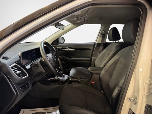 Certified 2024 Kia Seltos S image 12