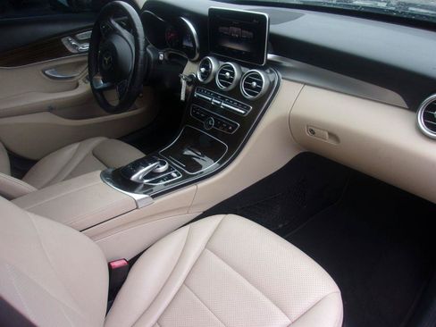 Used 2018 Mercedes-Benz C 300 4MATIC Sedan image 12