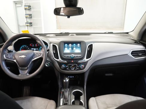 Used 2020 Chevrolet Equinox LS FWD image 19