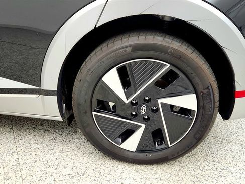 Used 2025 Hyundai Ioniq 5 Limited image 9