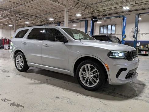 Used 2024 Dodge Durango GT RWD image 1