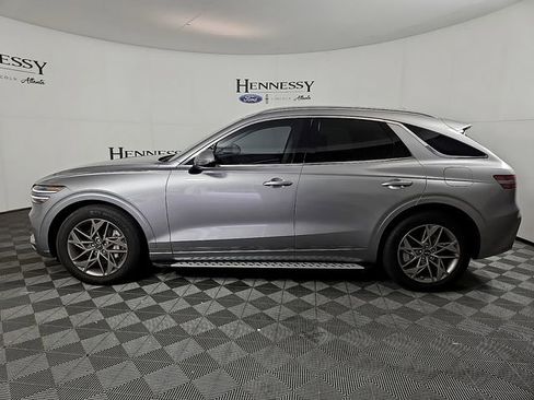 Used 2025 Genesis GV70 2.5T w/ Select Package AWD/4WD image 8