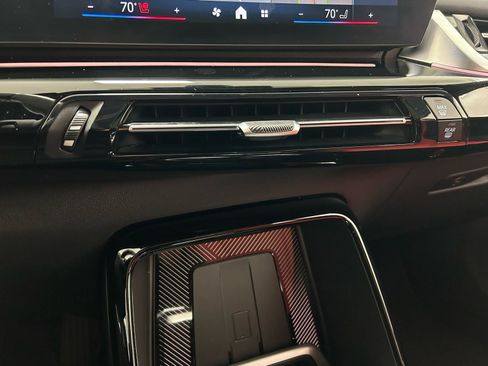 Used 2025 BMW X1 xDrive28i image 16