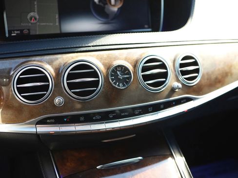 Used 2015 Mercedes-Benz S 63 AMG 4MATIC Sedan w/ Driver Assistance Package image 29