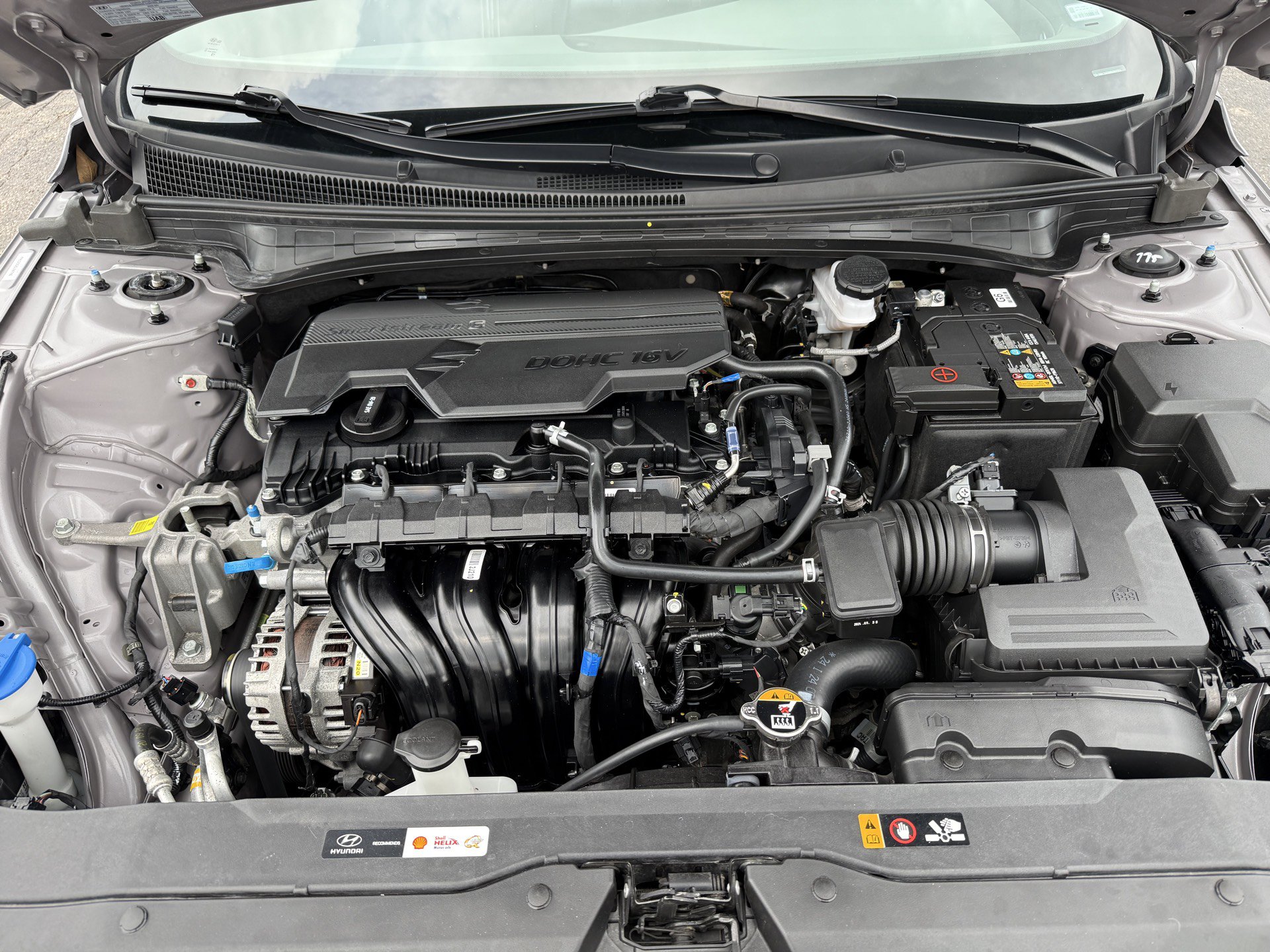 Used 2025 Hyundai Elantra SEL FWD image 41