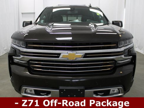 Used 2019 Chevrolet Silverado 1500 High Country w/ Safety Package II AWD/4WD image 3