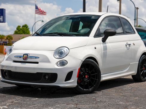 Used 2015 FIAT 500 Abarth FWD image 1