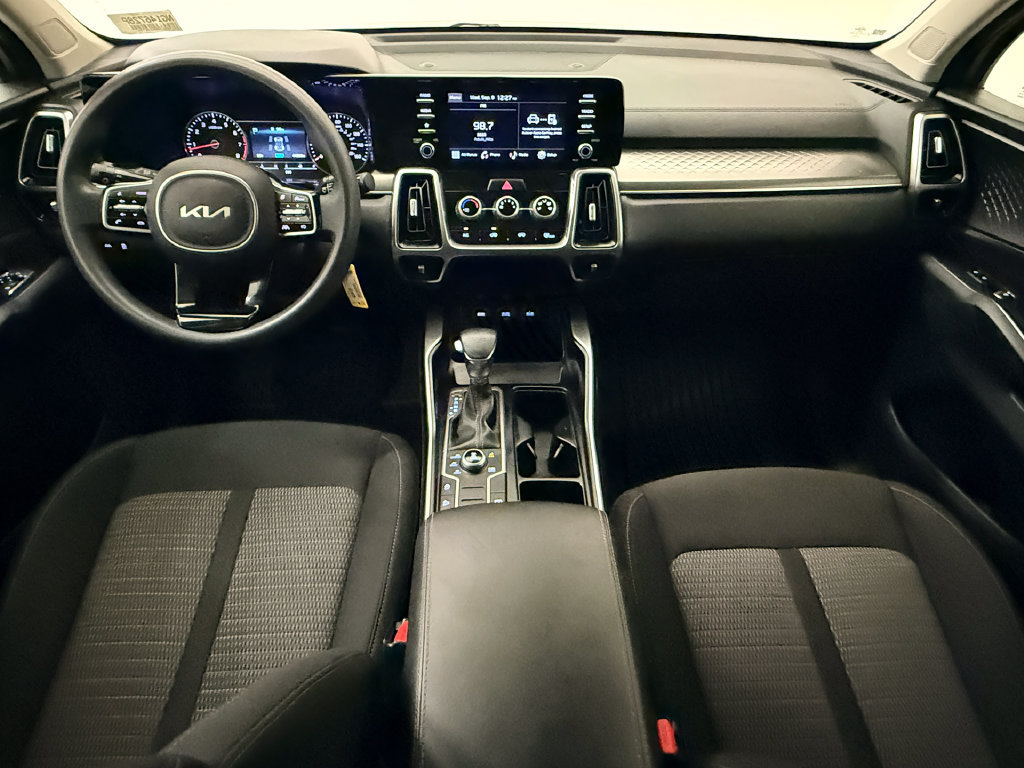 Used 2022 Kia Sorento LX AWD/4WD image 14