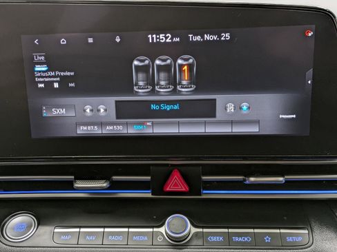 Used 2022 Hyundai Elantra Limited image 29