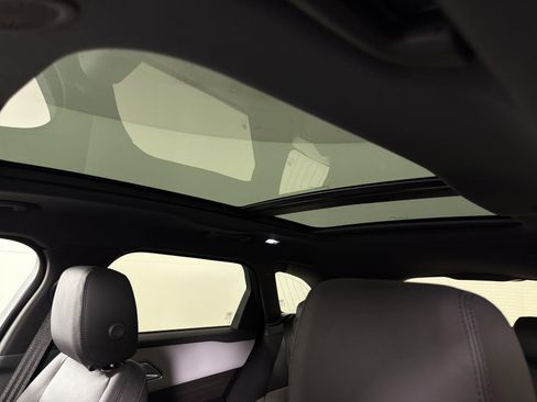 New 2026 Land Rover Range Rover Velar Dynamic SE image 8