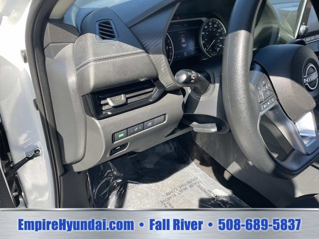 Used 2024 Nissan Sentra SV FWD image 20
