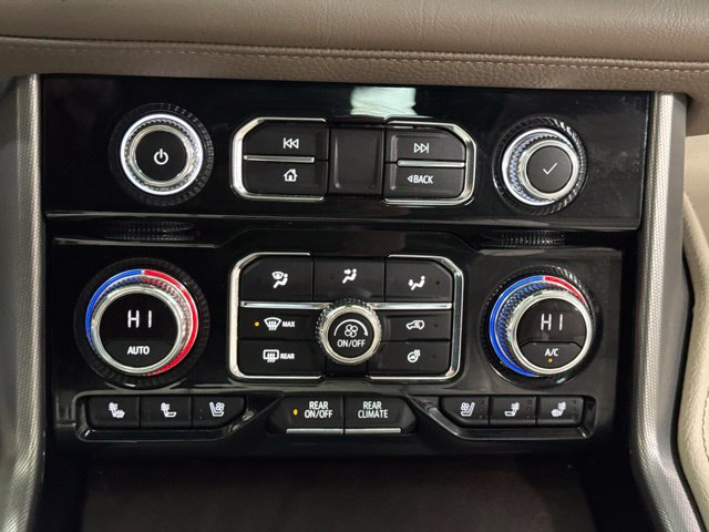 Used 2023 GMC Yukon XL Denali w/ Denali Reserve Package AWD/4WD image 22