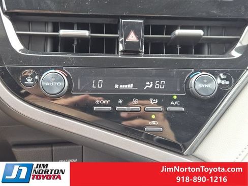 Used 2024 Toyota Camry LE w/ Convenience Package FWD image 20