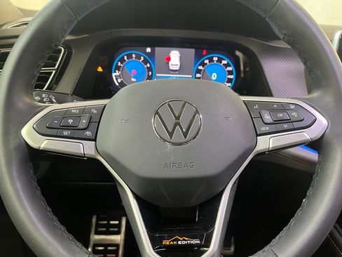 Certified 2024 Volkswagen Atlas Peak Edition SE image 20