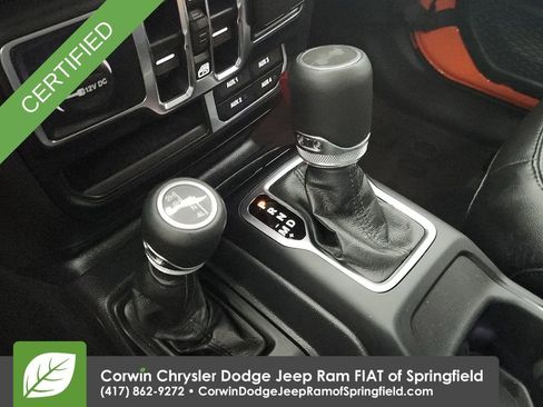 Used 2023 Jeep Wrangler Unlimited Sahara AWD/4WD image 27