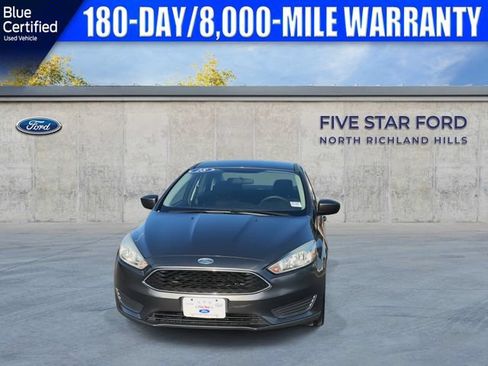 Used 2018 Ford Focus SE FWD image 4