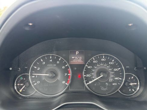 Used 2011 Subaru Outback 2.5i image 16