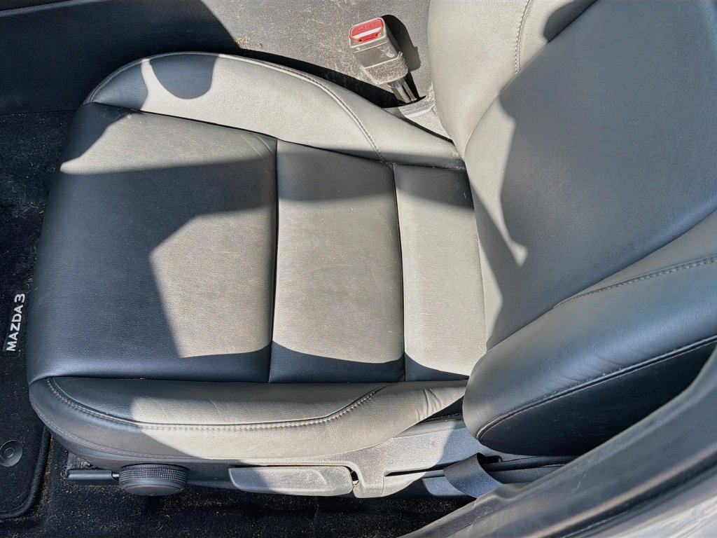 Used 2025 MAZDA MAZDA3 s FWD image 21