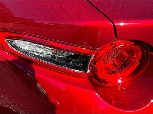 Used 2019 MAZDA MX-5 Miata RF Grand Touring image 18