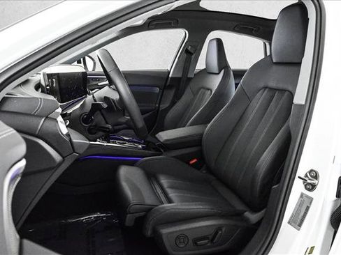 Certified 2025 Audi A5 2.0T Premium Plus w/ Premium Plus image 17