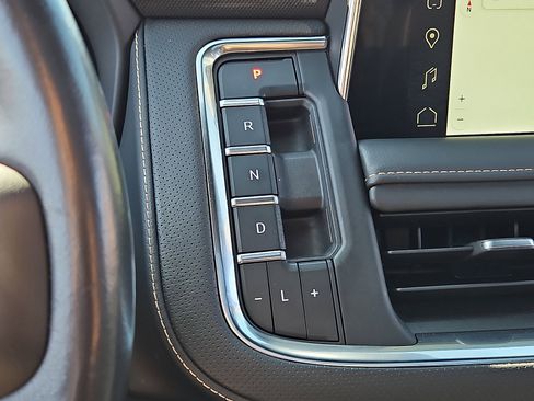 Used 2022 GMC Yukon AT4 image 15