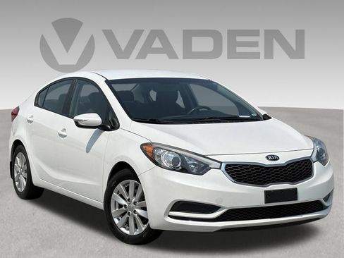 Used 2016 Kia Forte LX w/ LX Popular Plus Package FWD image 3