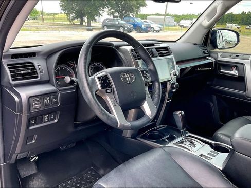Used 2024 Toyota 4Runner Limited RWD image 14