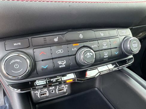 Certified 2024 Dodge Durango GT w/ Trailer Tow Group IV image 27