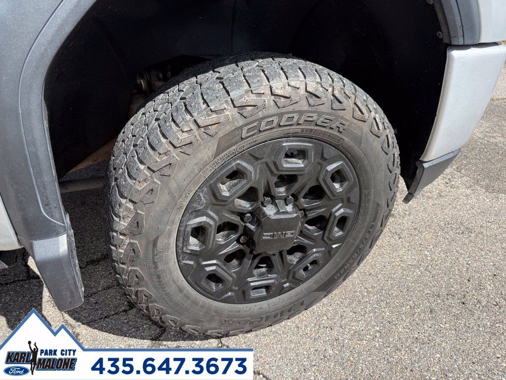 Used 2022 GMC Sierra 2500 Denali w/ Denali Ultimate Package AWD/4WD image 9