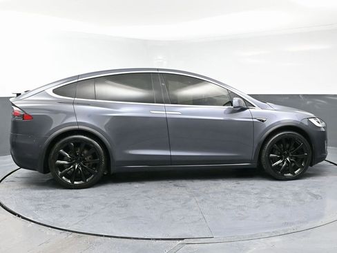 Used 2021 Tesla Model X Long Range image 7
