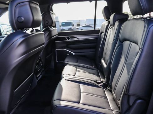 New 2026 Jeep Grand Wagoneer Limited w/ Convenience Group I AWD/4WD image 22