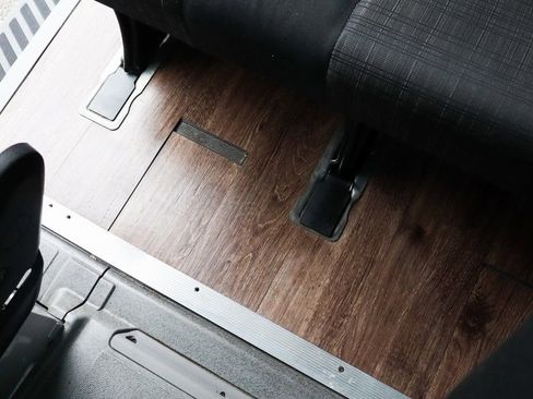 Used 2016 Mercedes-Benz Sprinter 2500 image 30