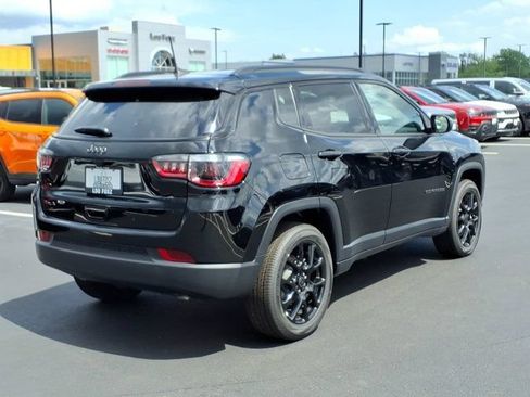 New 2026 Jeep Compass Latitude AWD/4WD image 16
