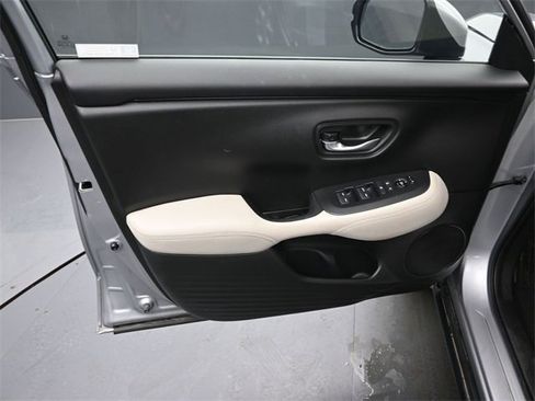 Used 2023 Honda HR-V LX image 13