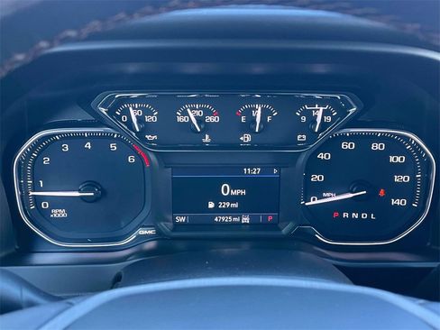 Used 2022 GMC Sierra 2500 AT4 image 34