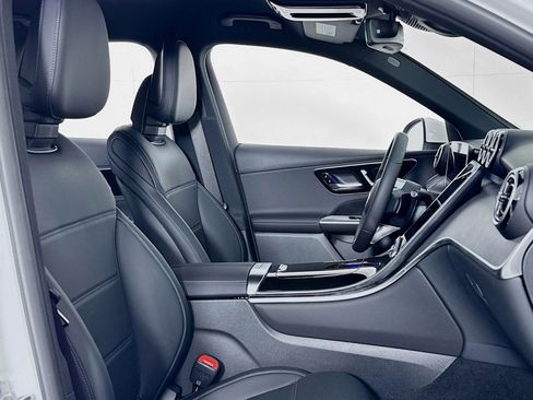 Certified 2025 Mercedes-Benz GLC 300 image 7