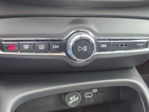 Used 2023 Volvo C40 P8 Recharge Ultimate AWD/4WD image 28