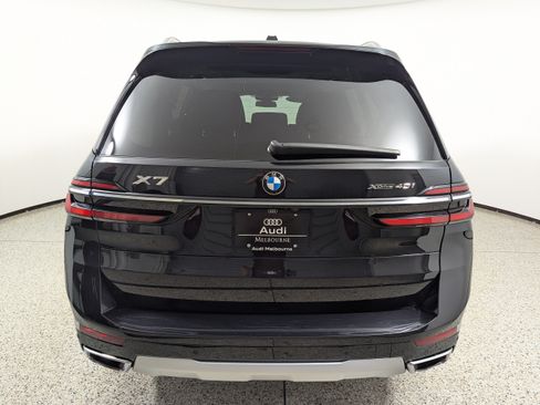 Used 2025 BMW X7 xDrive40i AWD/4WD image 6