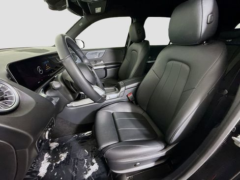 Used 2024 Mercedes-Benz GLB 250 image 20