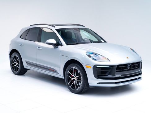 Certified 2026 Porsche Macan S AWD/4WD image 7