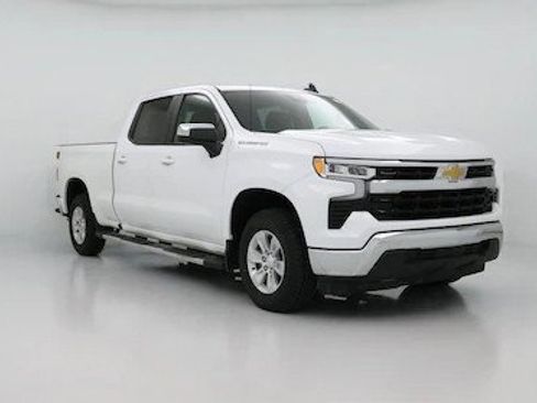 Used 2024 Chevrolet Silverado 1500 LT image 3
