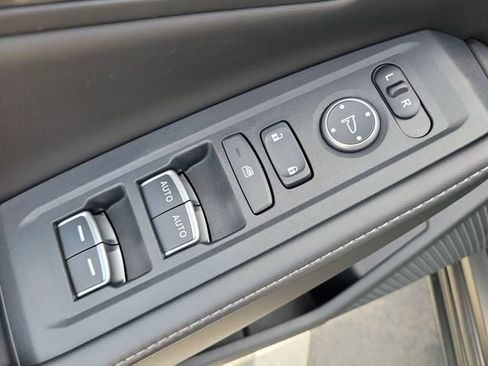 Used 2024 Honda Accord Sport image 19