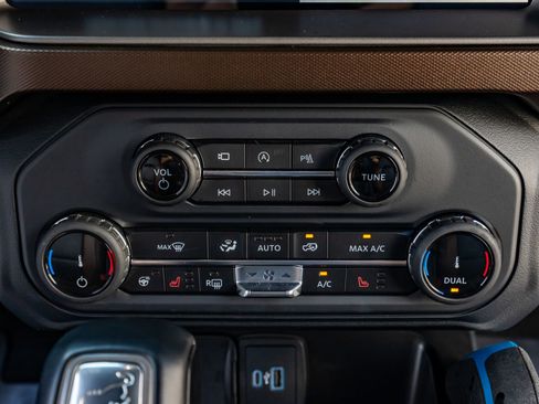 Used 2022 Ford Bronco Outer Banks AWD/4WD image 26