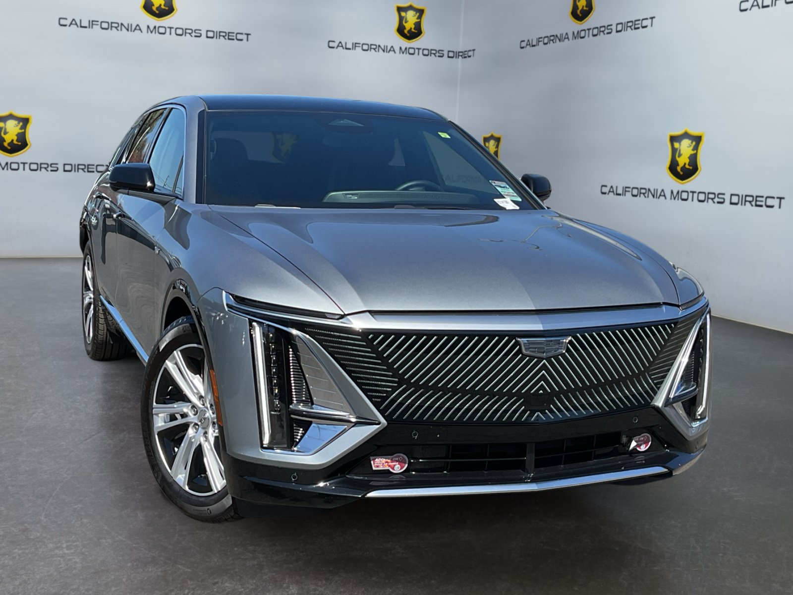 Used 2024 Cadillac Lyriq Tech RWD image 3