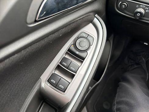 Used 2024 Chevrolet Malibu LT image 31