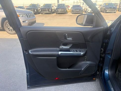 Used 2022 Mercedes-Benz GLB 250 image 10
