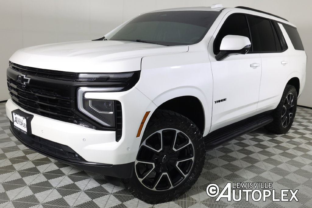 Used 2025 Chevrolet Tahoe RST w/ Comfort Package AWD/4WD image 1